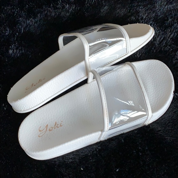 Tiki Sandals Slip On Size 9/40 NWOT - Picture 2 of 3